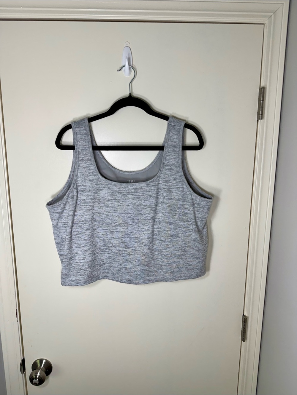 Tru by Torrid Grey Cropped Tank‎ with Built in Bra Plus Size 4X